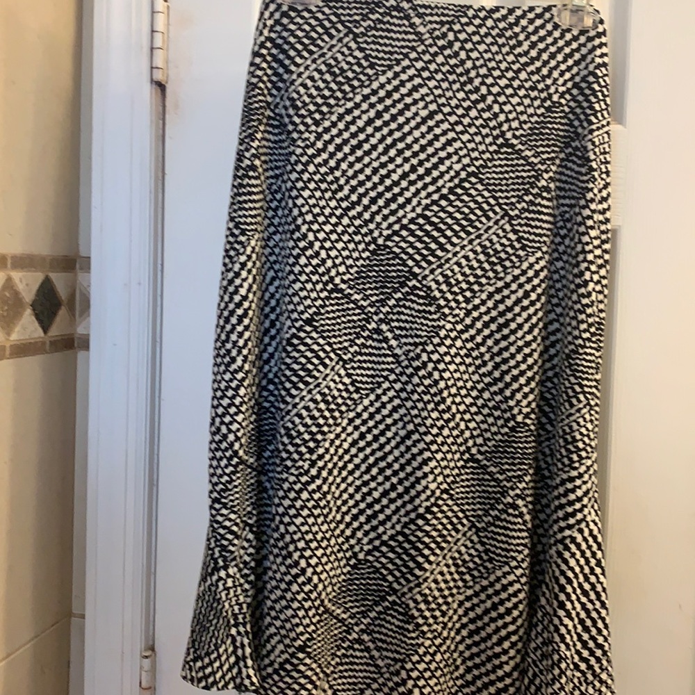New York & company skirt size Large